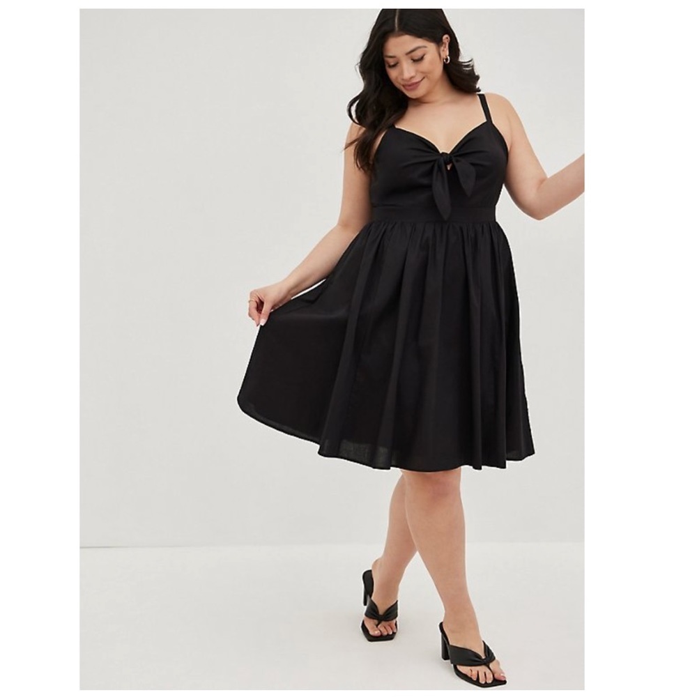NWT TORRID BLACK POPLIN TIE-FRONT SKATER DRESS - Picture 5 of 6